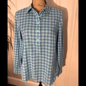 NWOT Vineyard Vines top. Checkered print.
